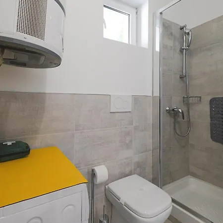 100 Mt To The Sea Lungomare Barcola *